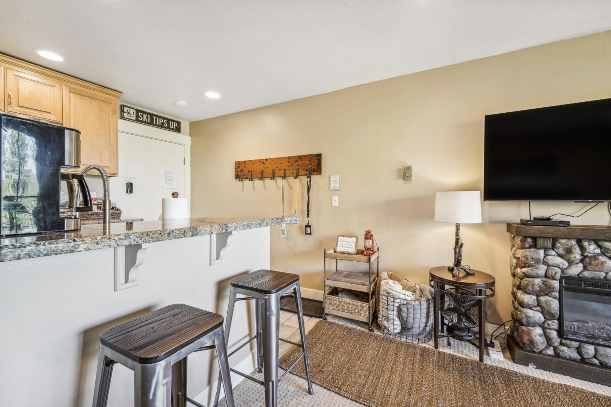 Truckee Studio With Balcony And On-Site Skiing! Apartment Bagian luar foto